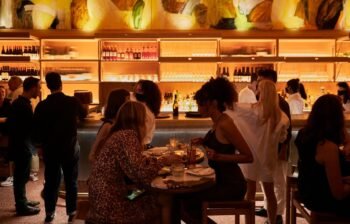 The Ultimate 2025 Guide to Restaurants & Nightlife: Trends, Experiences & What Customers Really Want