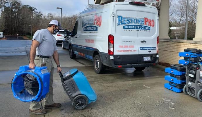 emergency-water-damage-restoration-service